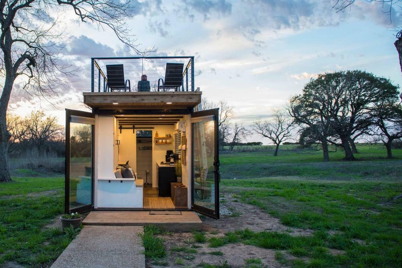 Stillwater House Elegant Tiny Container Home Near Magnolia Waco Exterior photo