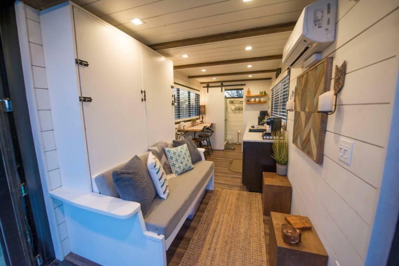 Stillwater House Elegant Tiny Container Home Near Magnolia Waco Exterior photo